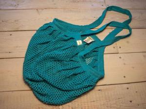 Mesh bag with small eyes - turquoise