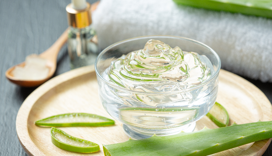 Aloe vera gel is your daily helper (not only) for healthy skin