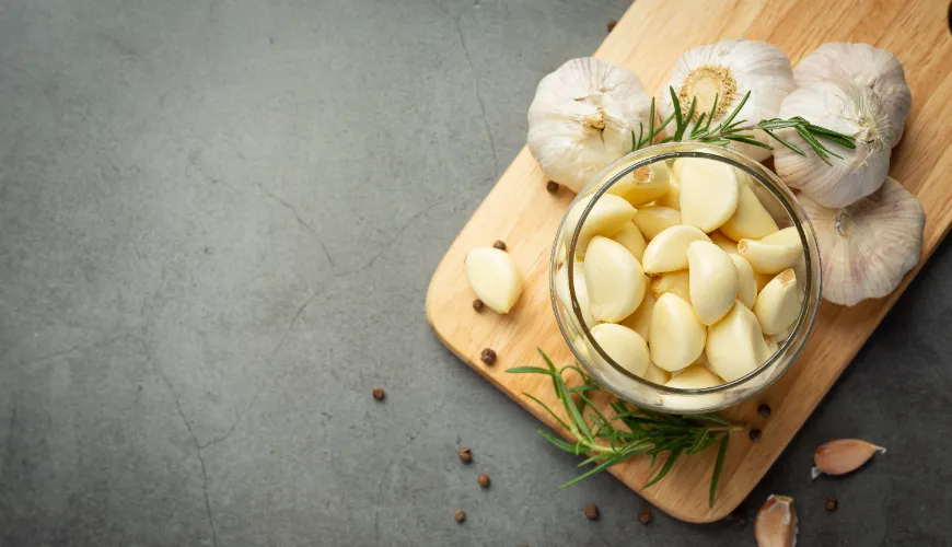 How to Know When to Harvest Garlic and Preserve Its Flavor