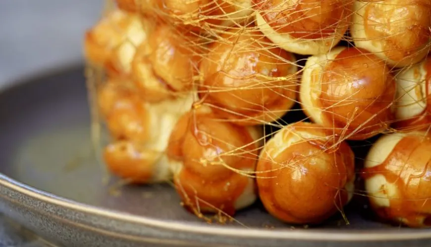 Prepare croquembouche and impress your guests