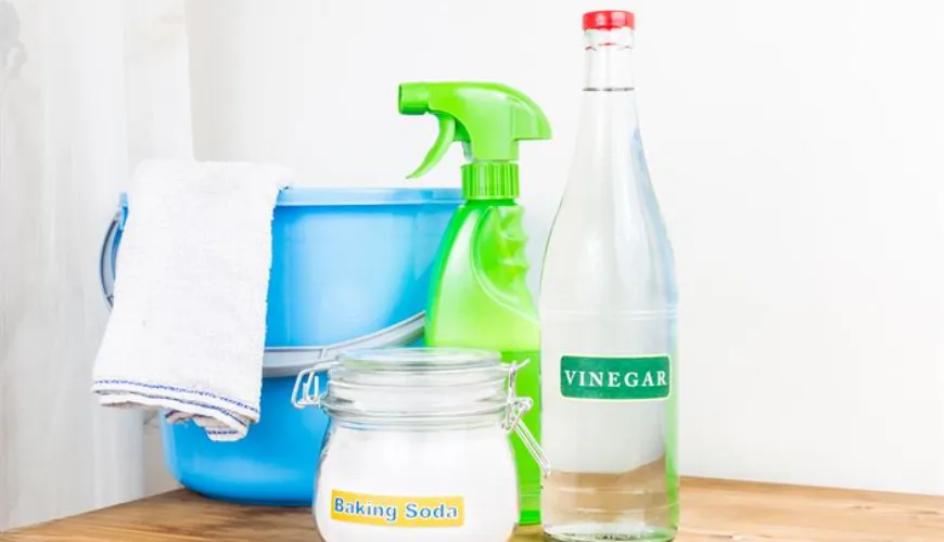 Cleaning without chemicals using vinegar and baking soda