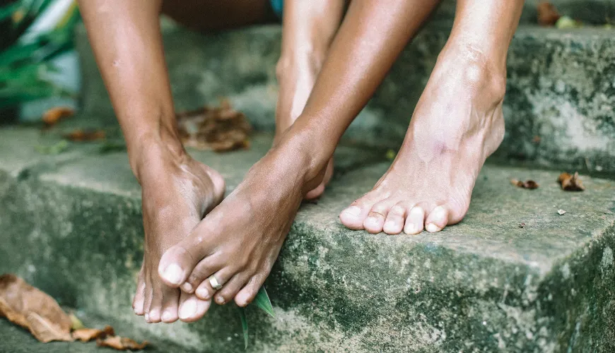 Prevention and treatment of warts on the feet