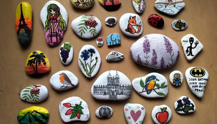 Inspiration for painting on natural stones