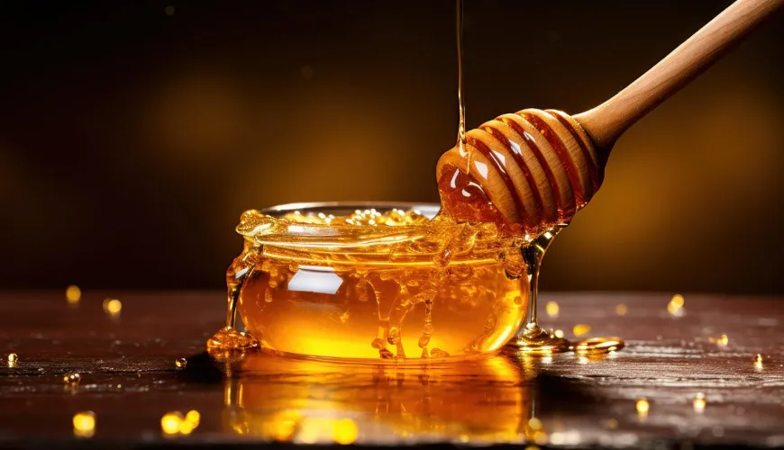 Discover the Health Benefits of Spruce Honey