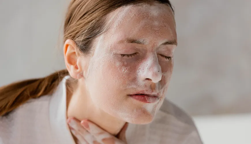 Proper exfoliation of the skin will support its natural renewal.